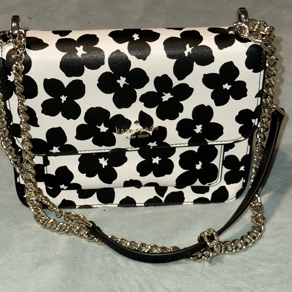 Kate, spade flowers, Crossbody with chain adjustable handle.